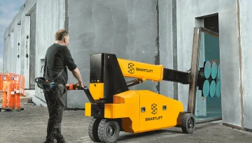 SLX 2000 vacuum lifting robot by Smartlift.