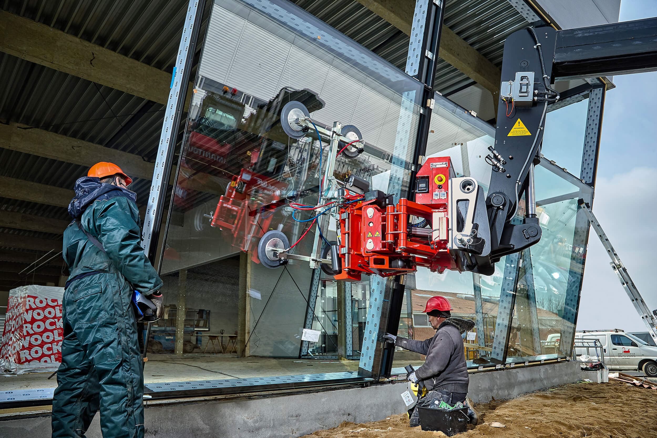 SL 400 Sky Lifter Central Platform Services Ltd
