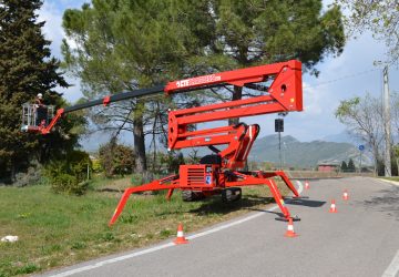 The TRACCESS 270 tracked spider platform.